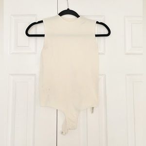 SKIMS Essential Crew Neck Sleeveless Bodysuit